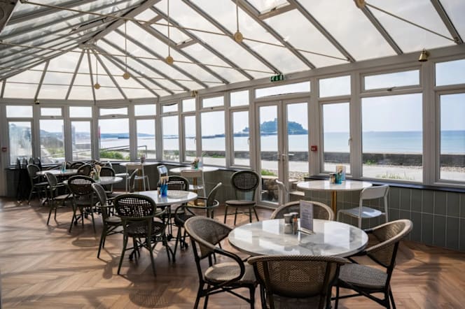 Surf Club Restaurant & Bar - 3