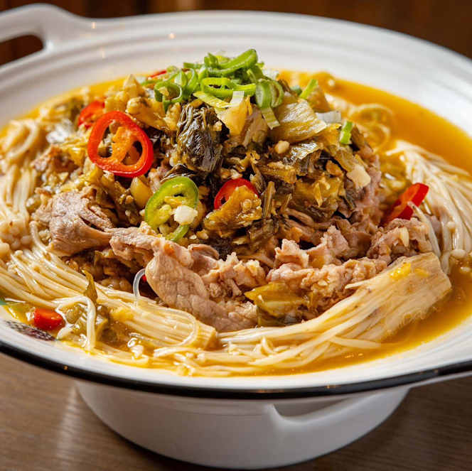 Sanxia Renjia Chinese Restaurant and Karaoke - 1