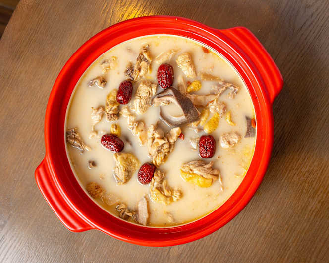 Sanxia Renjia Chinese Restaurant and Karaoke - 3