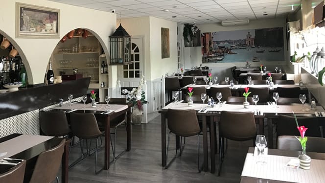 La Piazza - 0