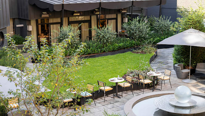 Maison Louise Kitchen Bar Garden - 9