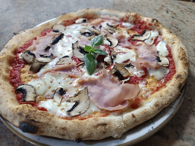 Al Rugantino Ristorante Pizzeria - 1