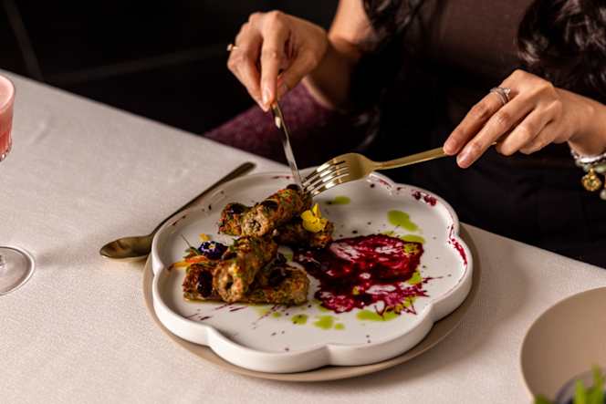 I N D I S H   Indian Restaurant - 7