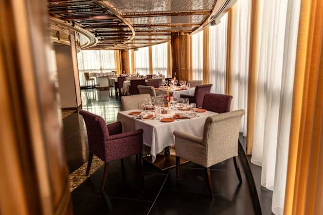 I N D I S H   Indian Restaurant - 4