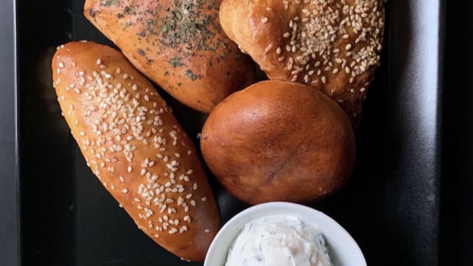 A la Ville de Petrograd - 7