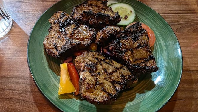 Carne Steakhouse - 3