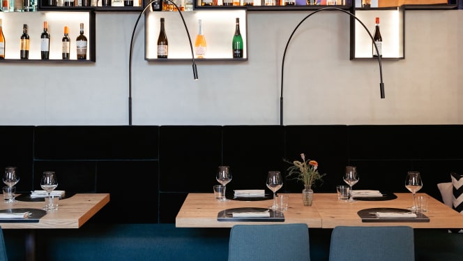 The Stellar Restaurant - 7