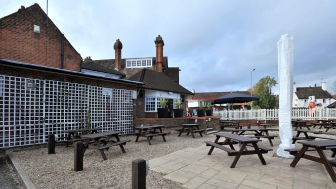 The Feathers Hotel Redhill - 6