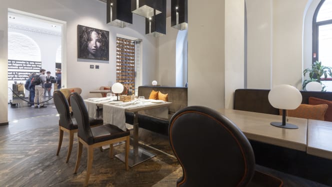Rome Times Lounge Bar - 4