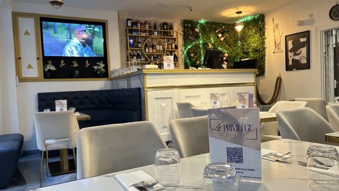 Le Privilège - Restaurant Africain - 0