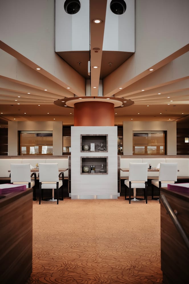 Otto Dine with a view at Sheraton Dusseldorf - 6