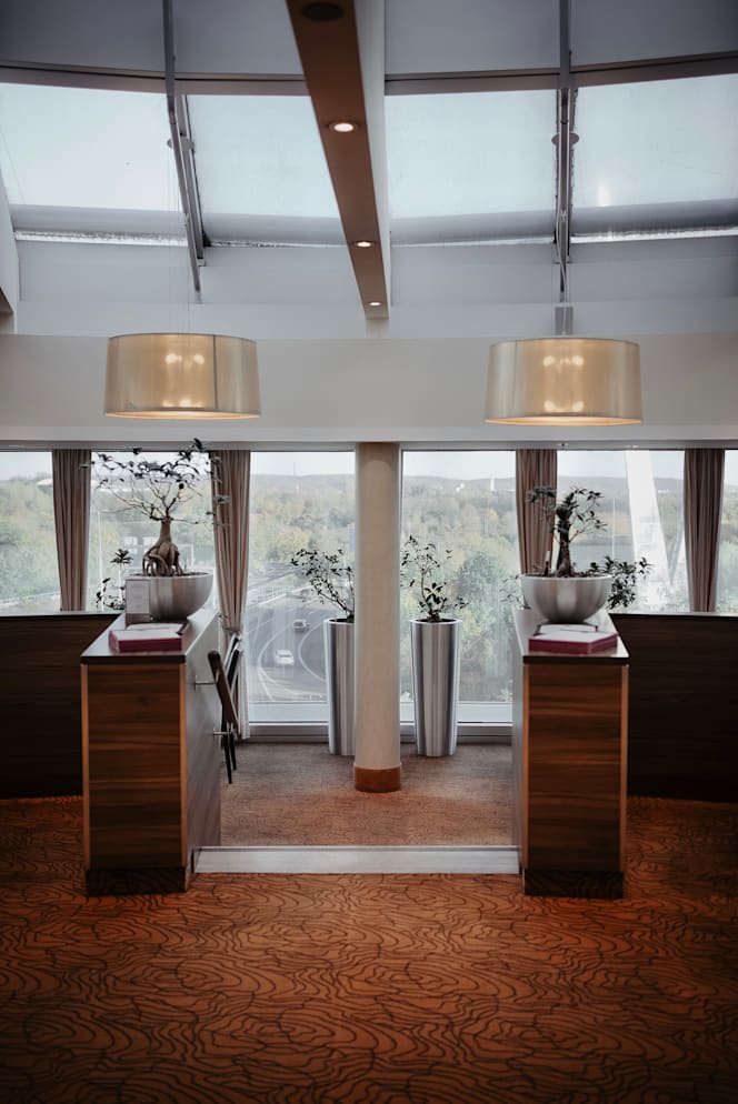 Otto Dine with a view at Sheraton Dusseldorf - 3