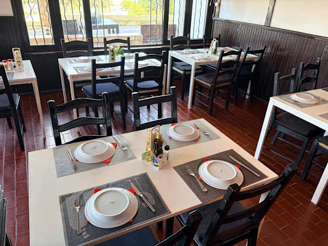 Pinhão Restaurant & Bar - 0