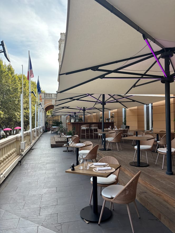 Le Brassi Restaurant - 9