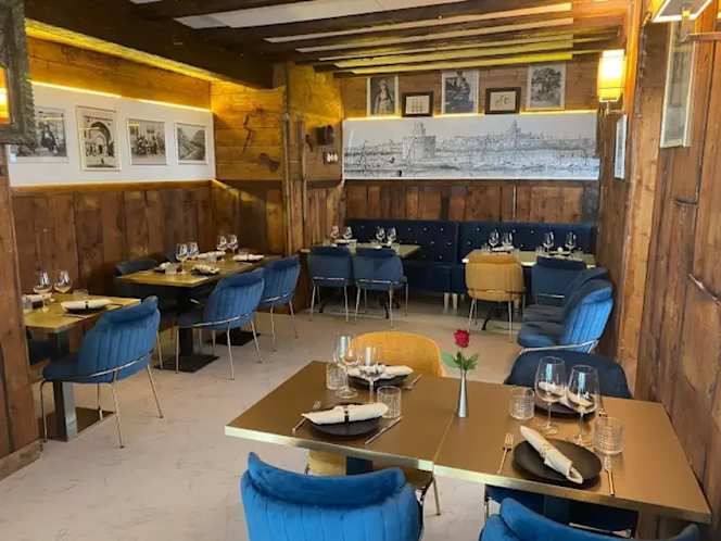 Les trois Phéniciens - Tennis Club - 0