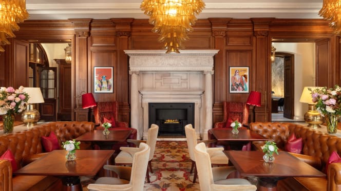 The Drawing Room at Raffles Hotel - 9