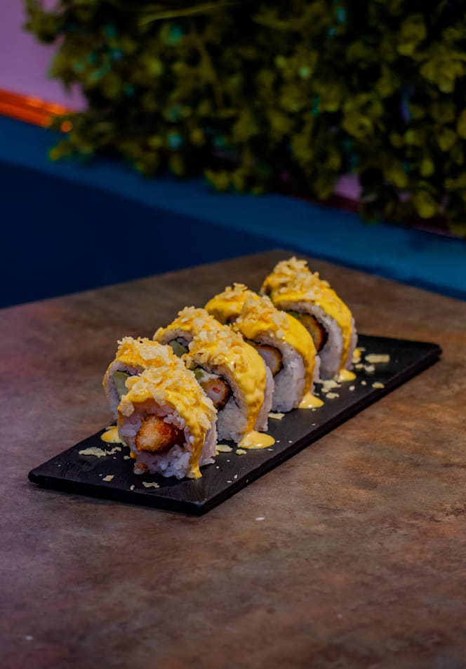 Makis Nikkei & Cocktails - 4