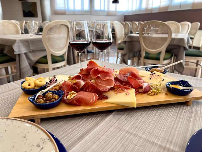 Hotel Castelli Restaurant - 3