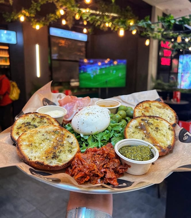 PizzaLuxe Leeds - 4