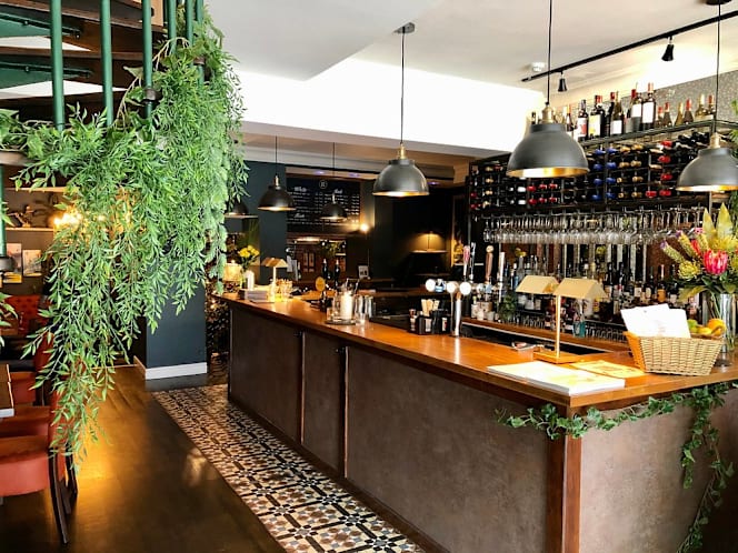 Riva Bar & Restaurant - 1