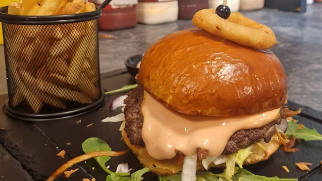 Etiler - Smash Burger & More - 4