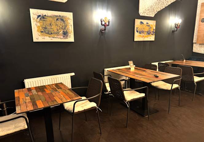 Rooni Restaurant - 1