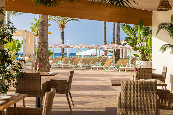 Breeza Beach Club - 3
