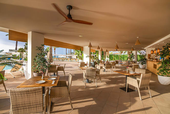 Breeza Beach Club - 4