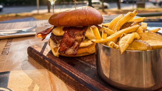 Bill's Restrobar - 1