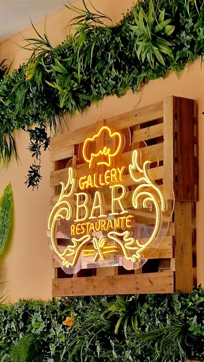 Gallery Bar - 9