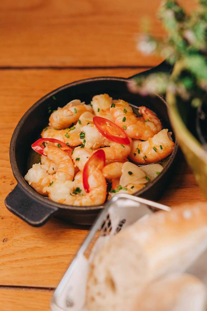 Memmo Alfama Wine Bar & Terrace - 3