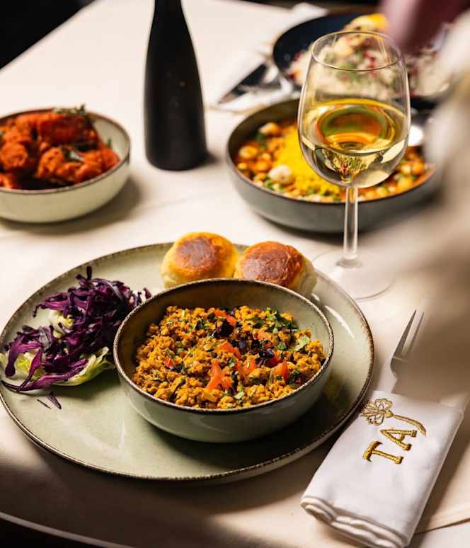 Taj - Indian Restaurant & Bar - 1