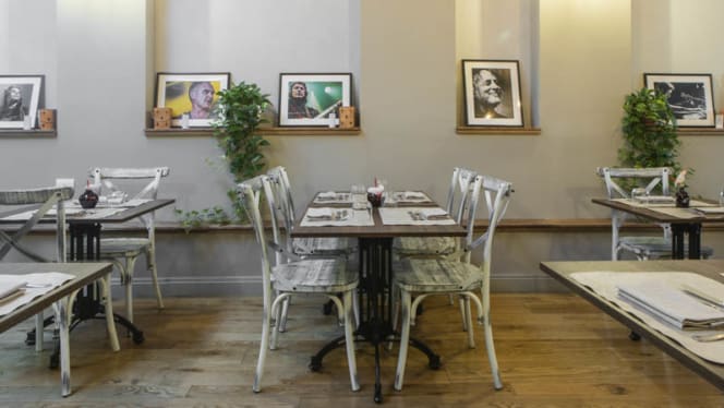 La Chicca Boutique Restaurant - 8