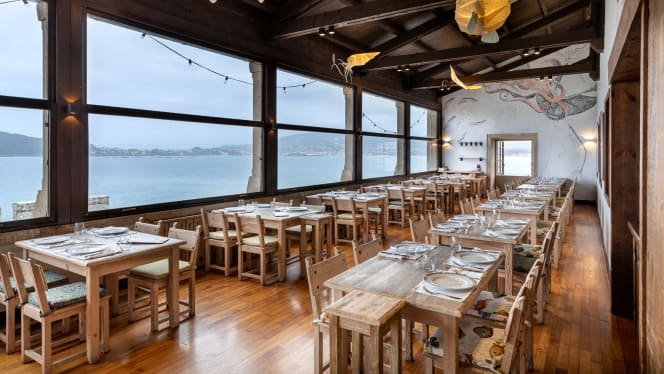 Restaurante Enxebre A Pinta - Parador de Baiona - 1