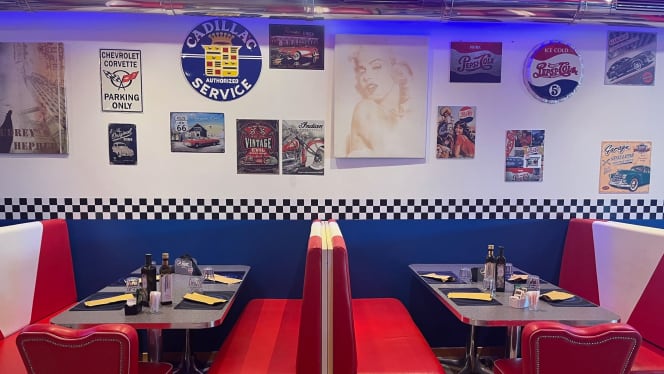 American Restaurant Merilyn - 4