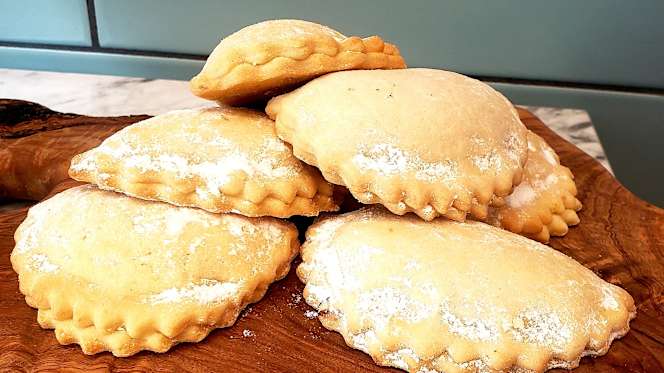 Casa Tua Deli Wine Bar - 2