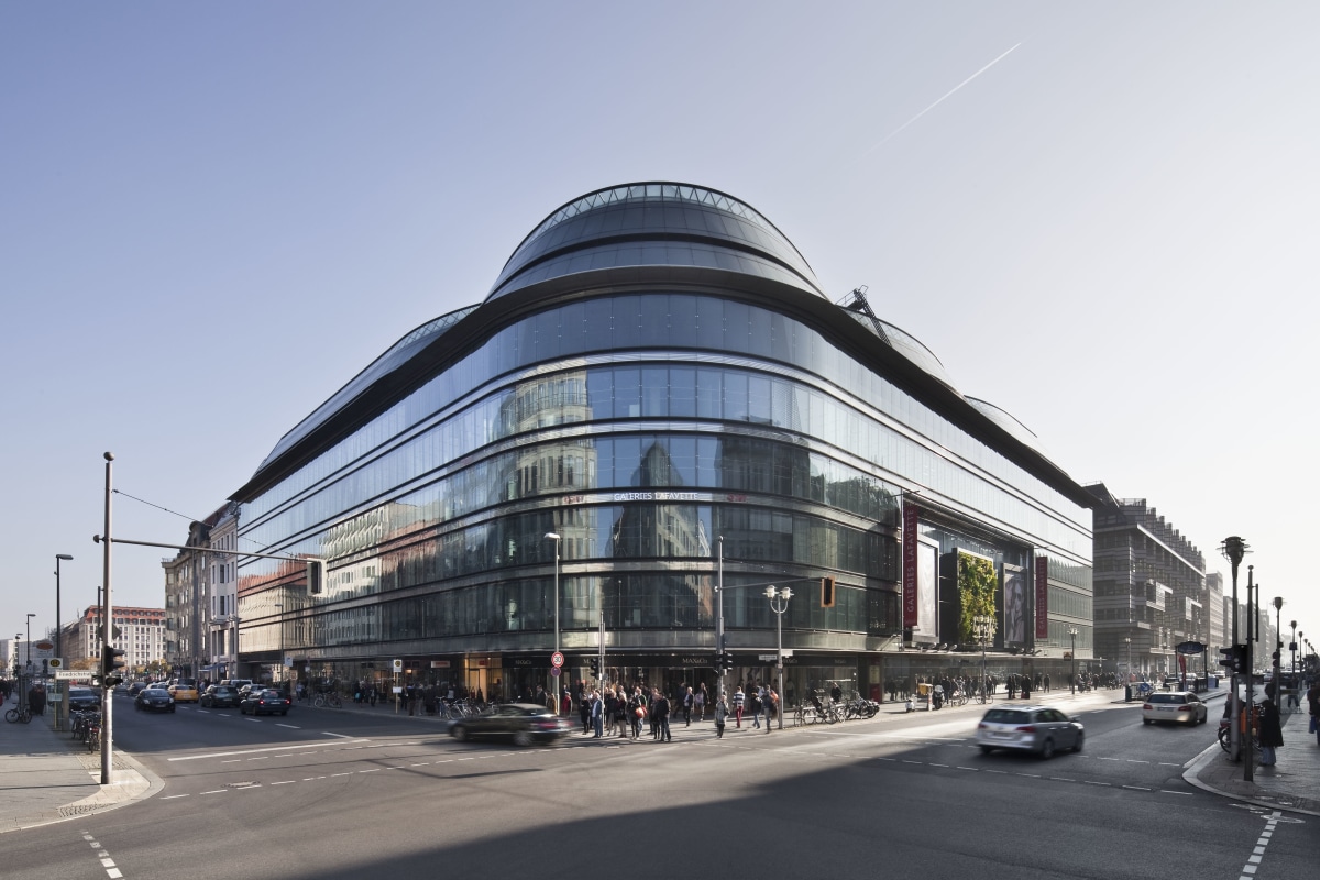 Galeries Lafayette Berlin in daylight
