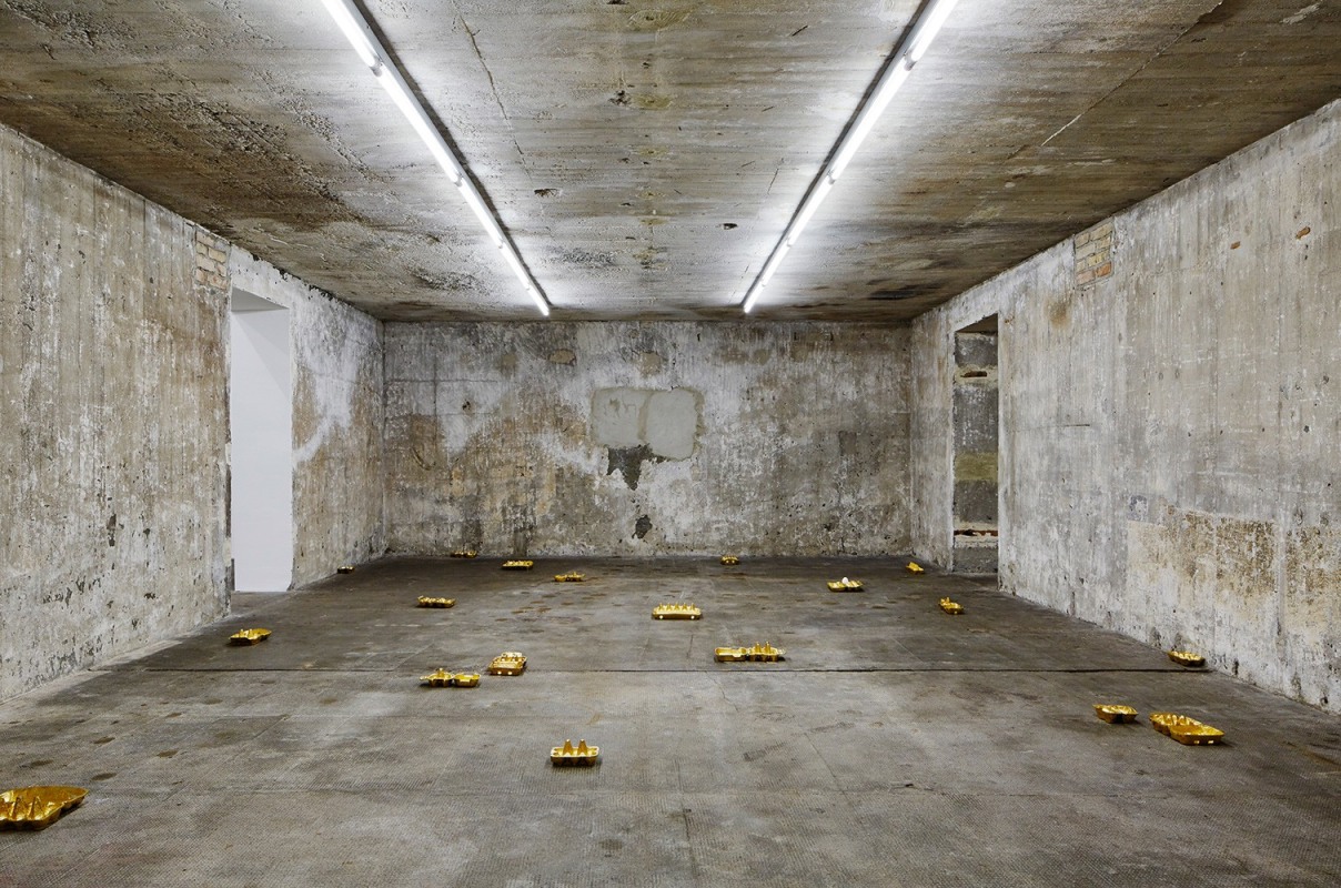 Room in the Boros Bunker