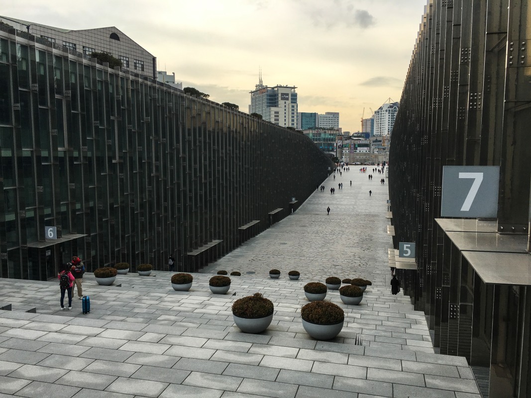 Ewha Womans University - Walking up the staircase at the north end of the valley