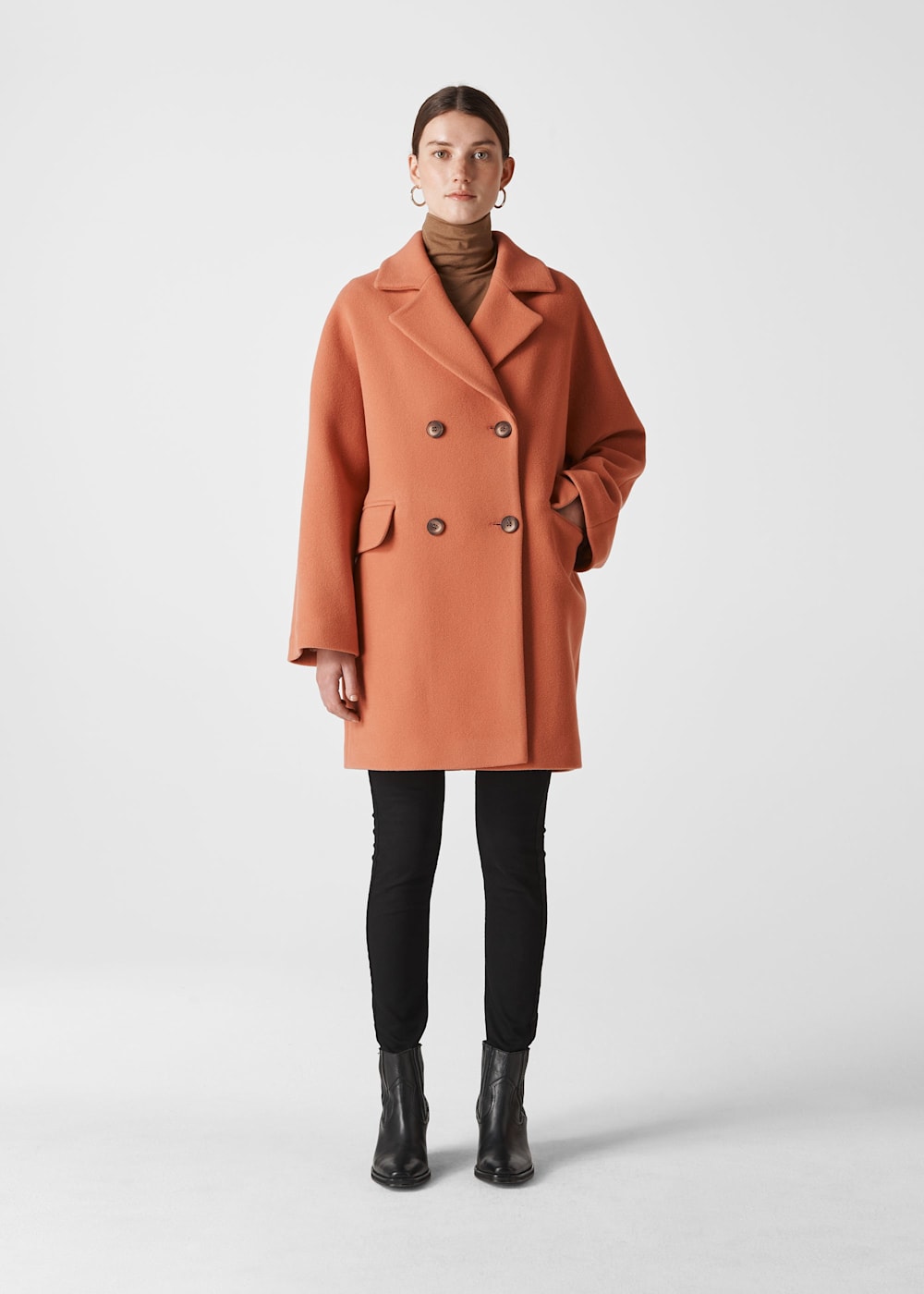 Coat with wide sleeves shop