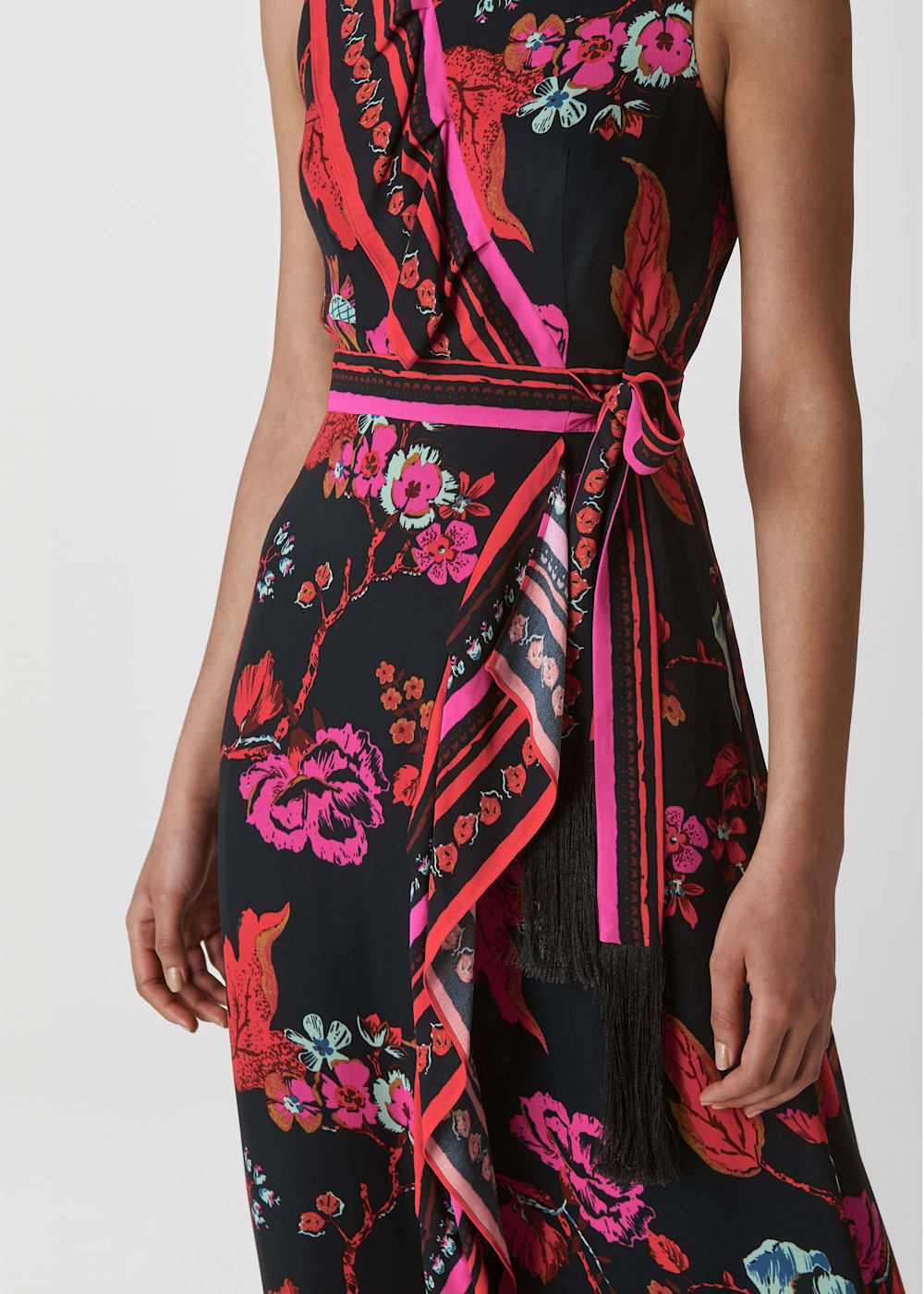 Scarf print wrap dress 2025