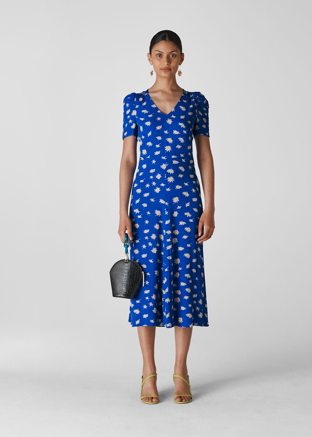 Blue daisy print dress deals