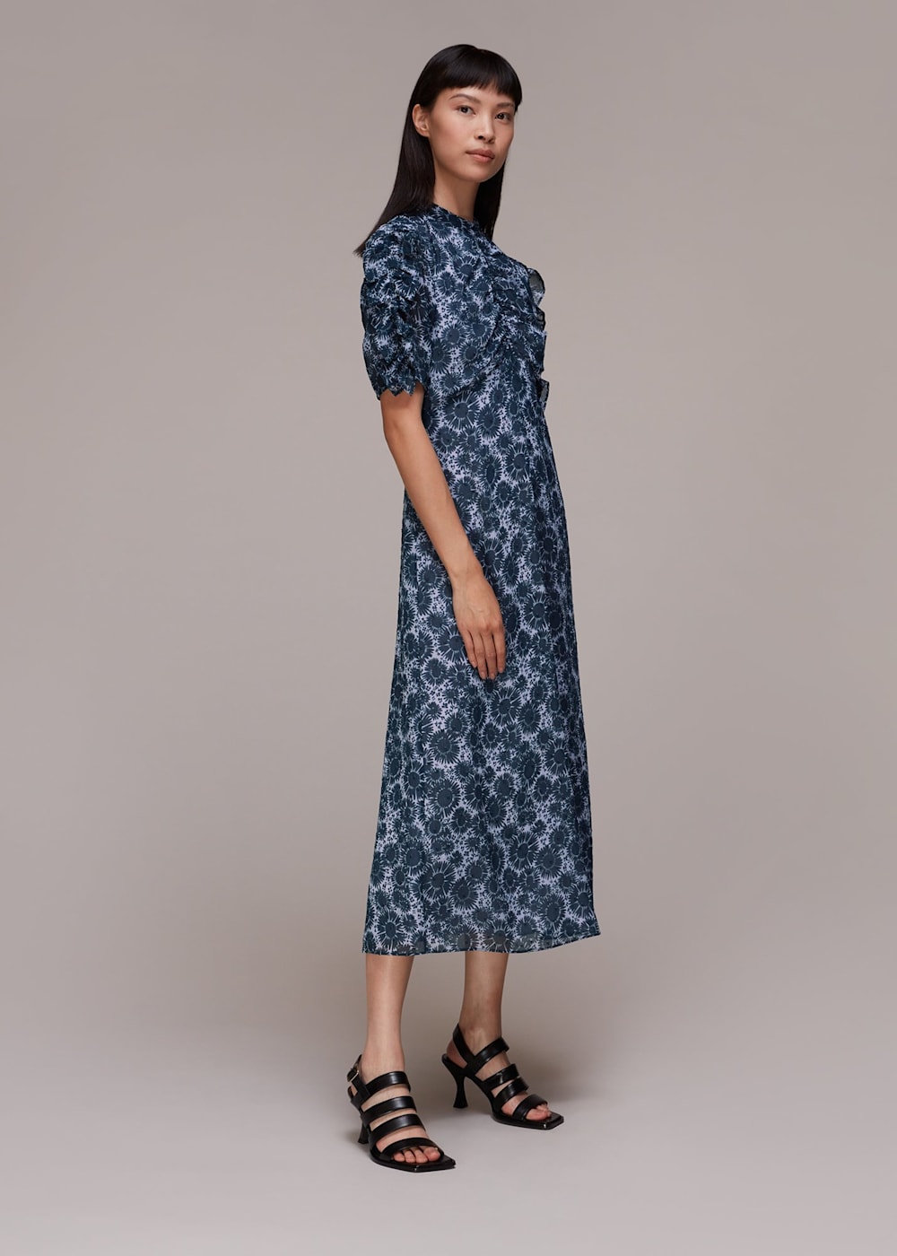 Midi dress in winter store