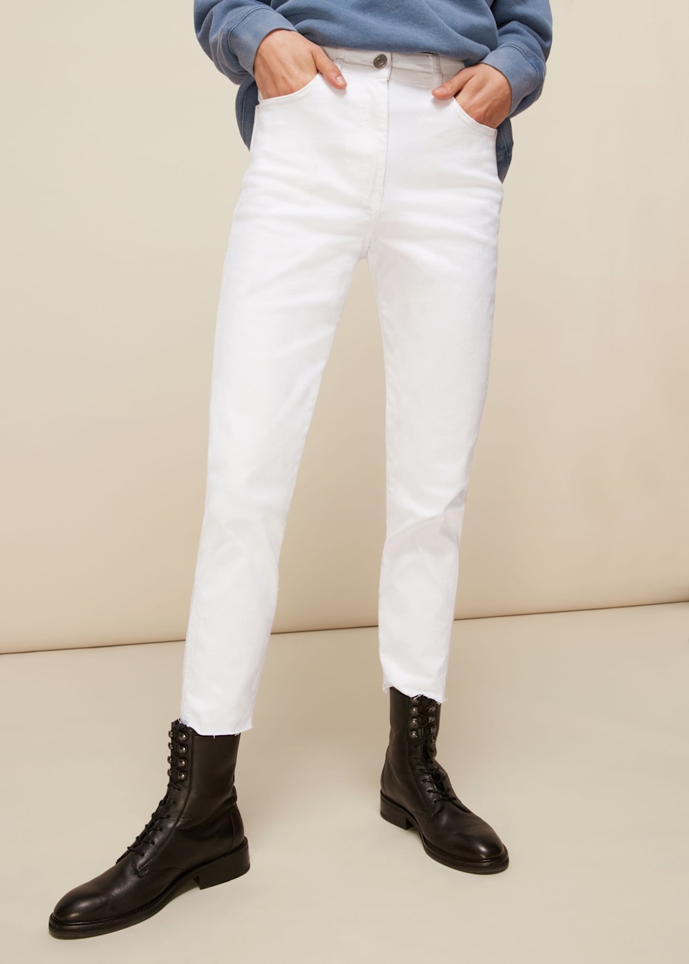 White jeans frayed sale