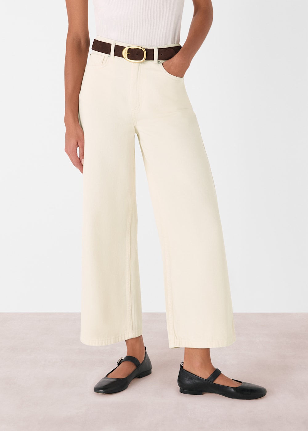 Cropped wide leg white jeans clearance