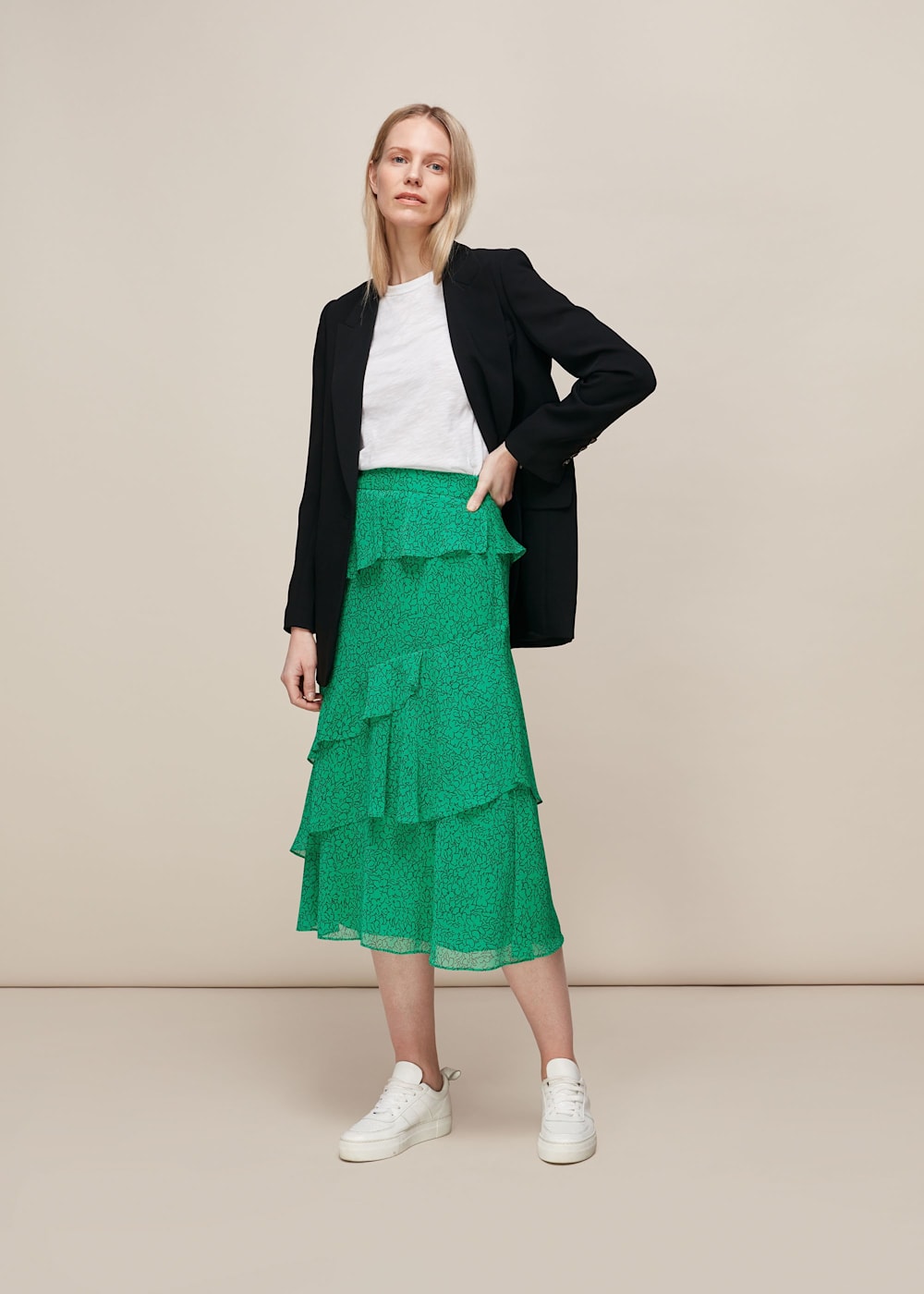 Tiered skirt floral store