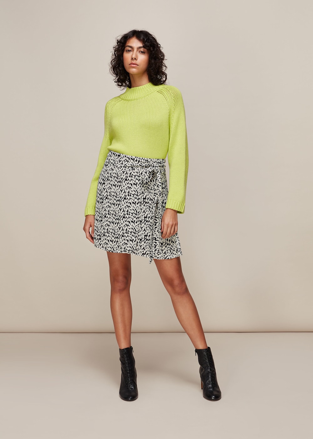 White print wrap skirt hotsell