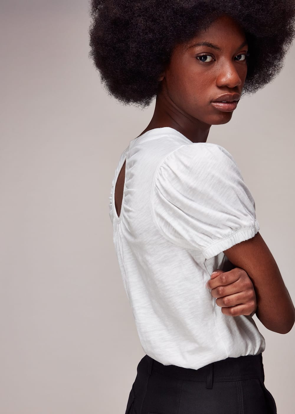White keyhole top shop