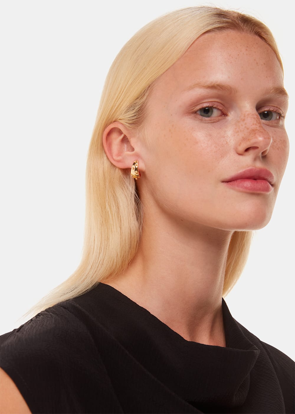Whistles earrings 2025