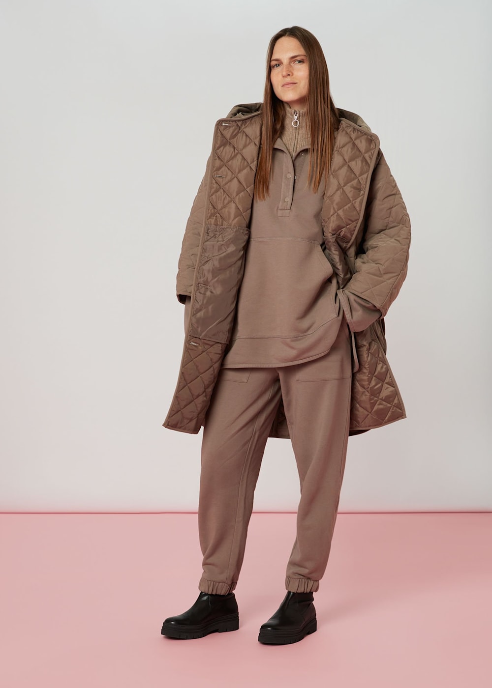 【国内正規総代理店アイテム】 whistles-quilted-cape-taupe-04 トップス